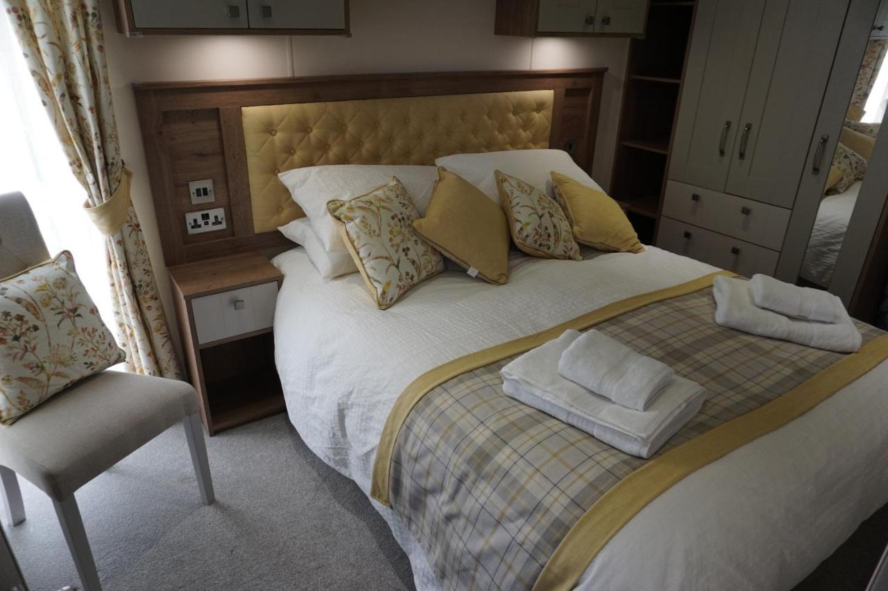 Dotty'S Retreat Villa Milford on Sea Bagian luar foto