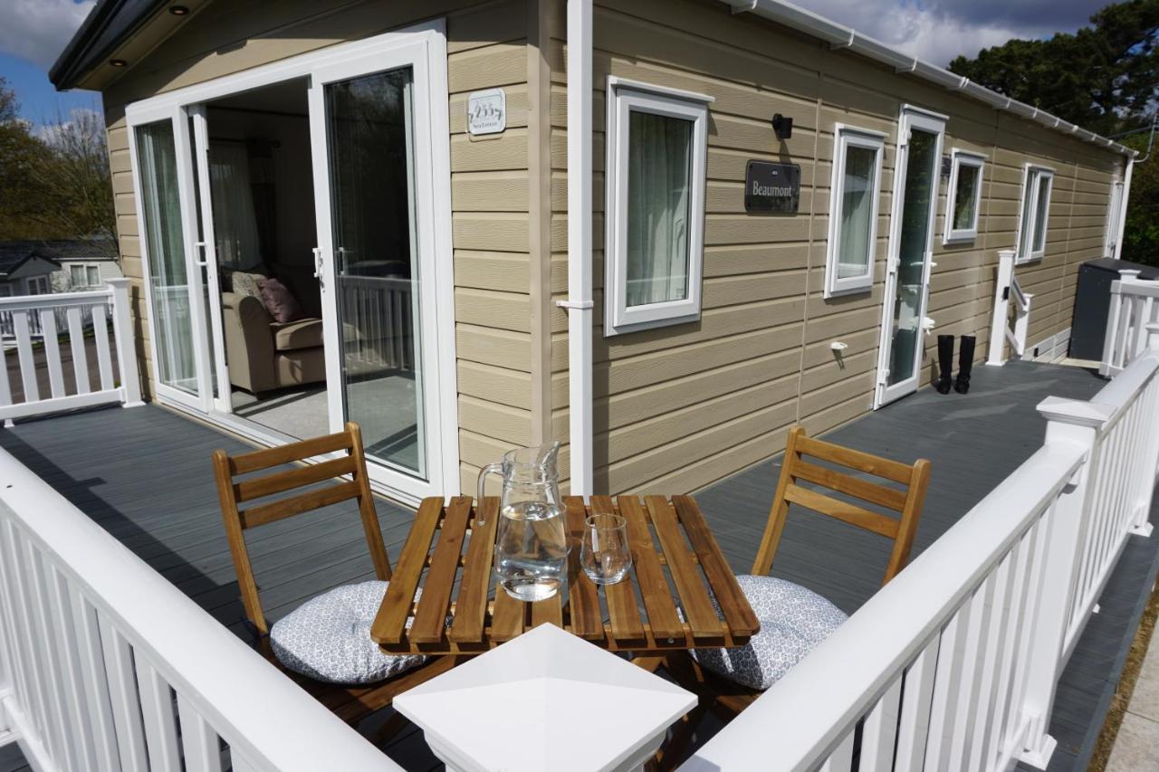 Dotty'S Retreat Villa Milford on Sea Bagian luar foto