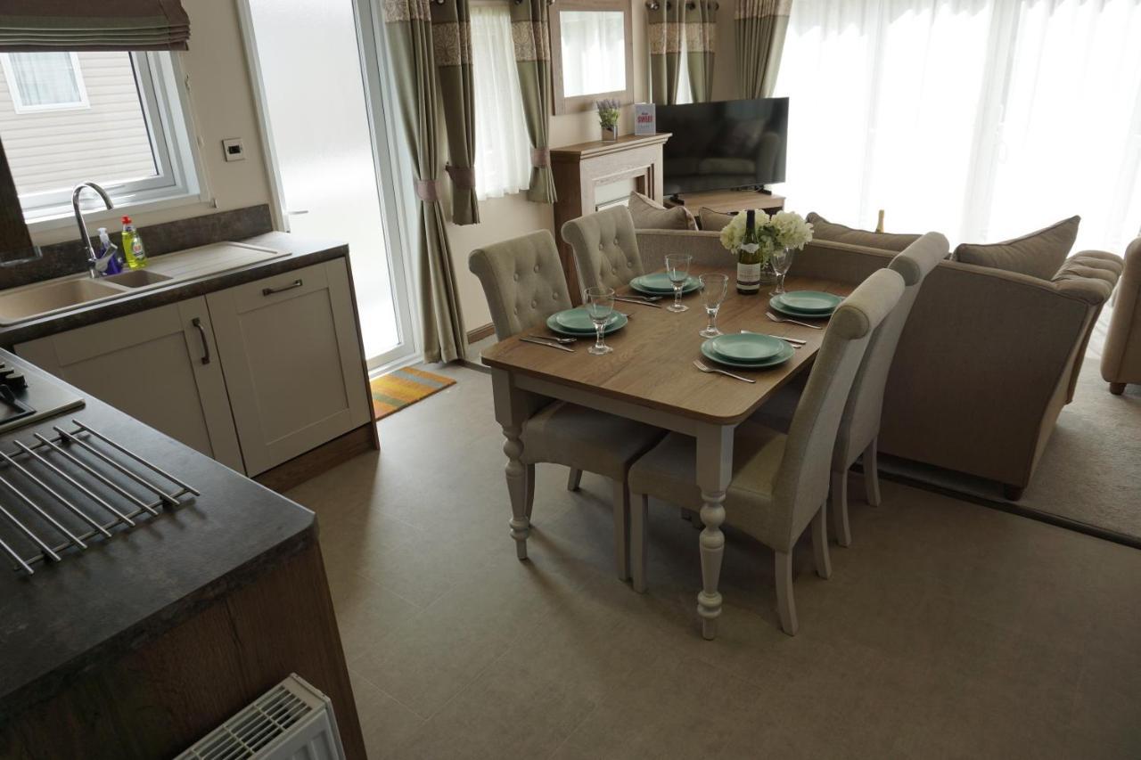 Dotty'S Retreat Villa Milford on Sea Bagian luar foto